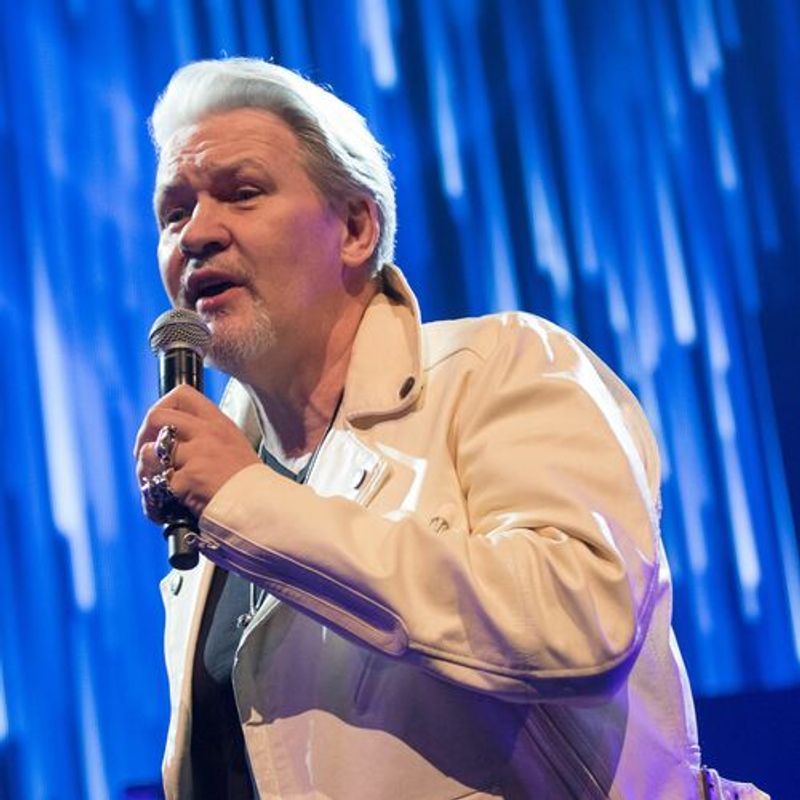 Johnny Logan (IRL)